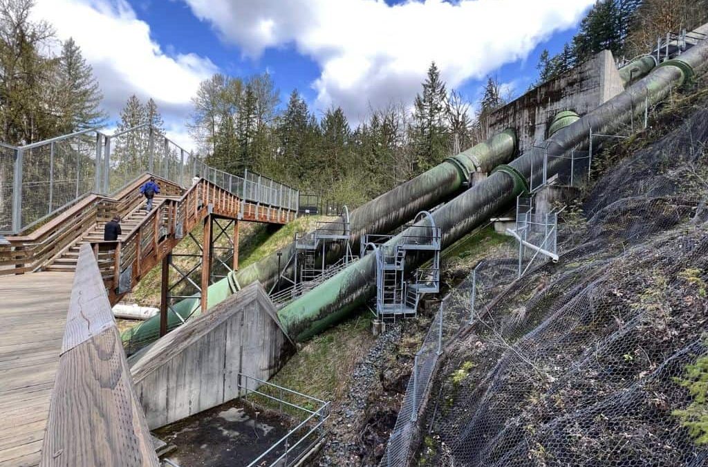 Discovering Snoqualmie Falls: From Twin Peaks to Breathtaking Views